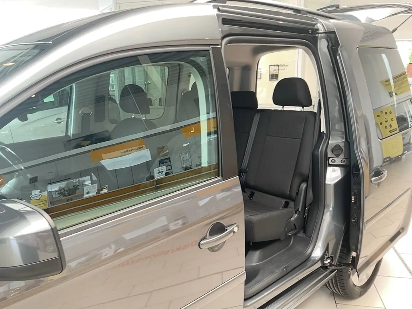 Volkswagen Caddy 2,0 TDI COMFORTLINE Xenon, Navigation - Photo 15