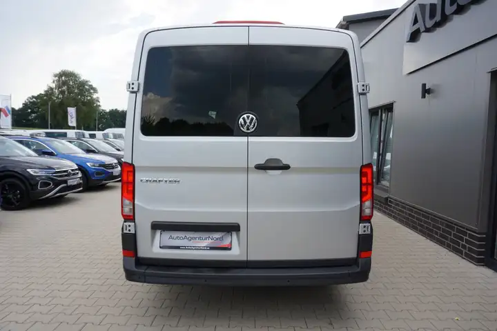 Volkswagen Crafter 35 L3H2 FWD 9 Sitzer+RAMPE+NAVI+PDC+APP - Photo 4