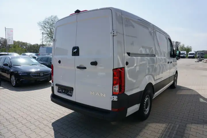 Volkswagen Crafter MAN TGE 2.0 TDI Kasten L3H2 FWD+KAMERA+APP+KLIMA+ - Photo 5