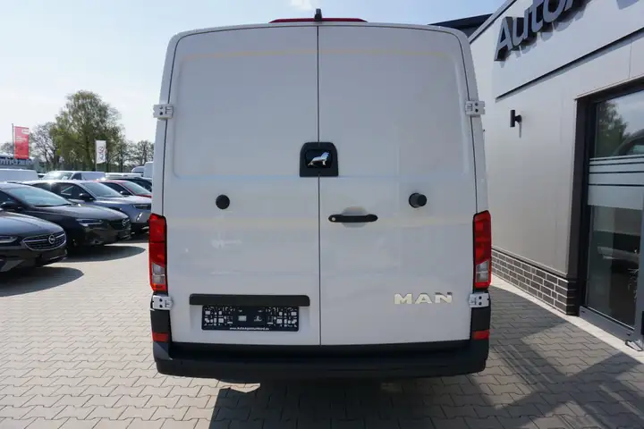 Volkswagen Crafter MAN TGE 2.0 TDI Kasten L3H2 FWD+KAMERA+APP+KLIMA+ - Photo 4