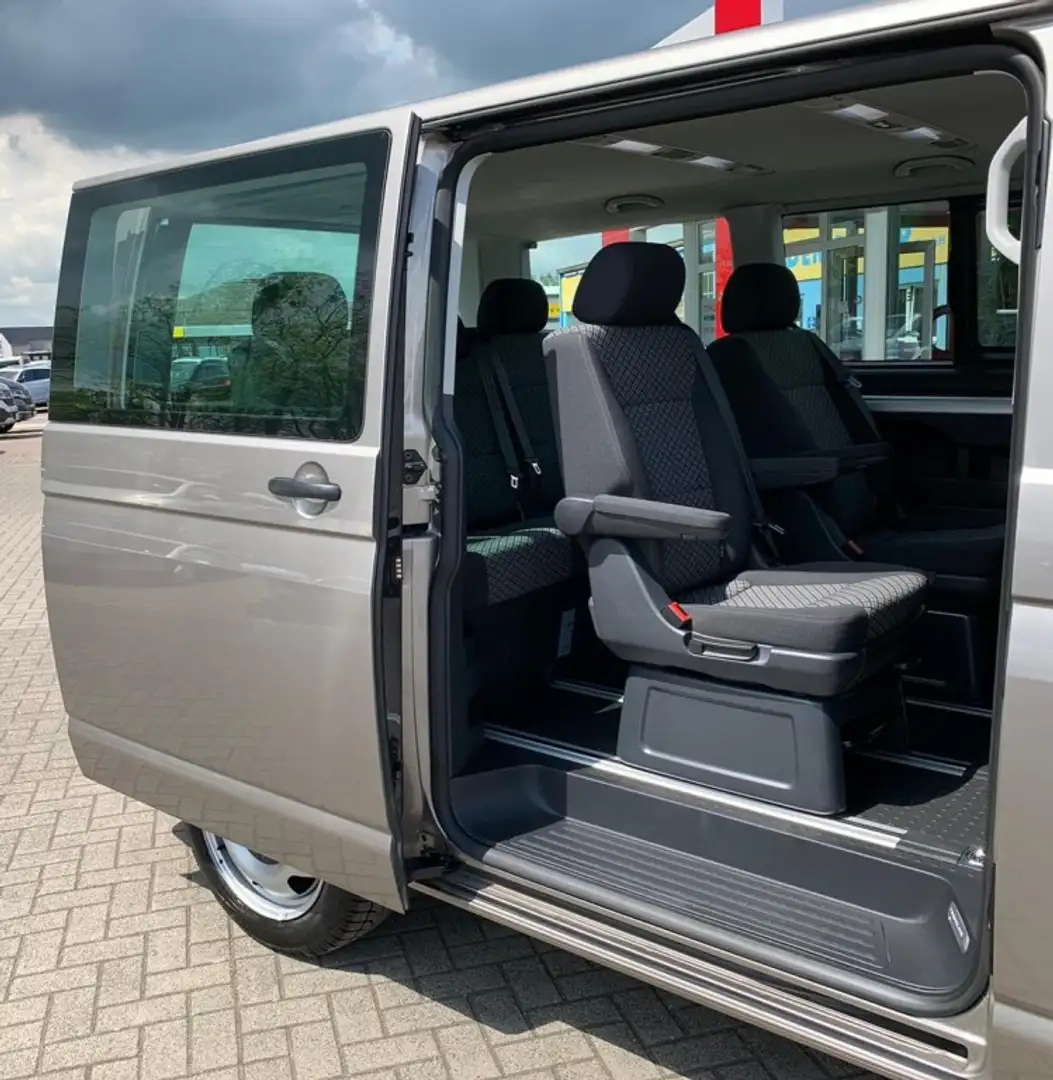 Volkswagen Transporter Multivan T6.1 Kurz DSG Family Navi AHK DSG Alarm - Photo 12