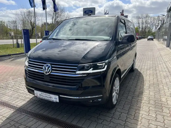 Volkswagen Transporter Multivan T6.1 Kurz DSG Highline LED, AHK, Tisch